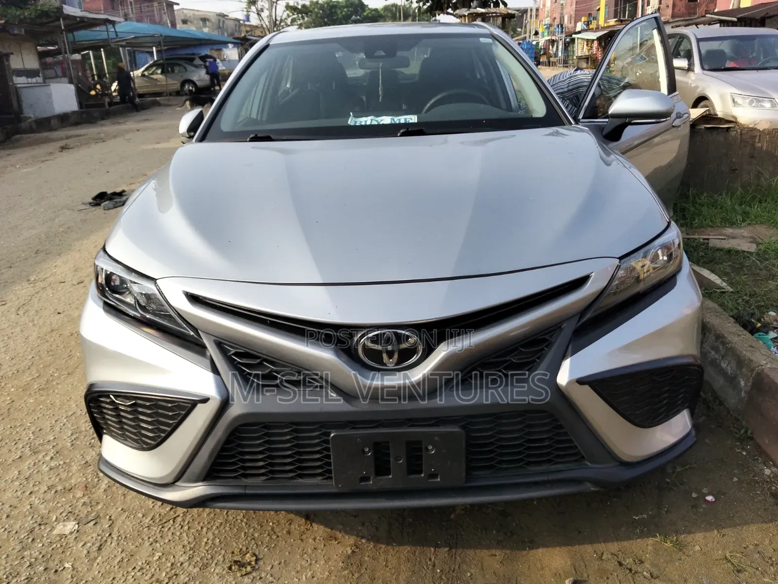 Toyota Camry SE 2022 Gray