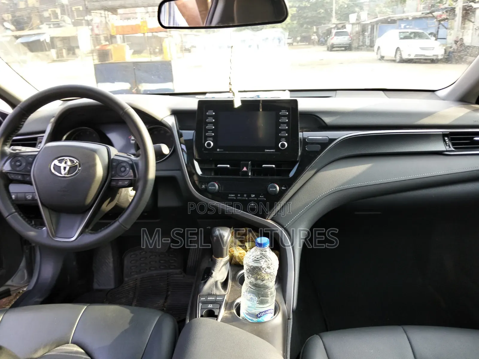 Toyota Camry SE 2022 Gray
