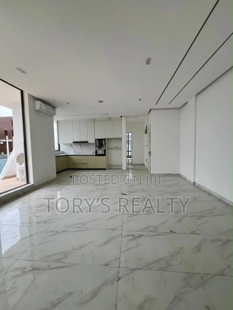 2bdrm Apartment in Lekki Phase 1 for sale