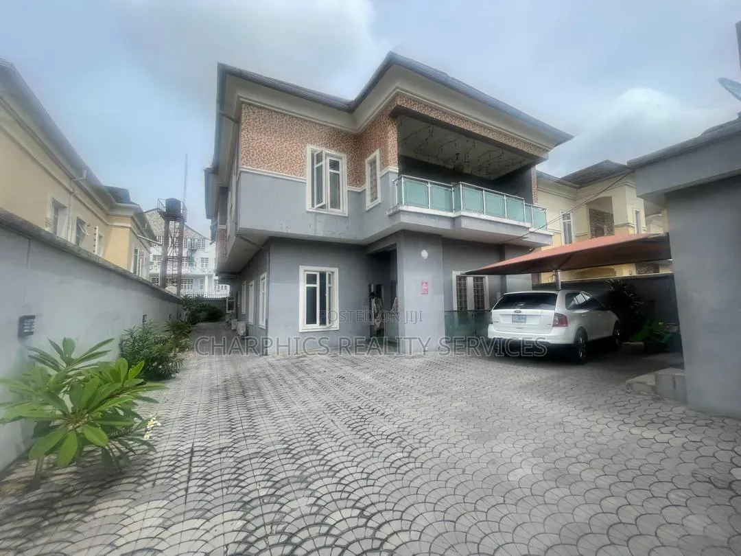 : 5 Bedrooms Detached House With 1 Room Bq at , Lekki Phase 1.