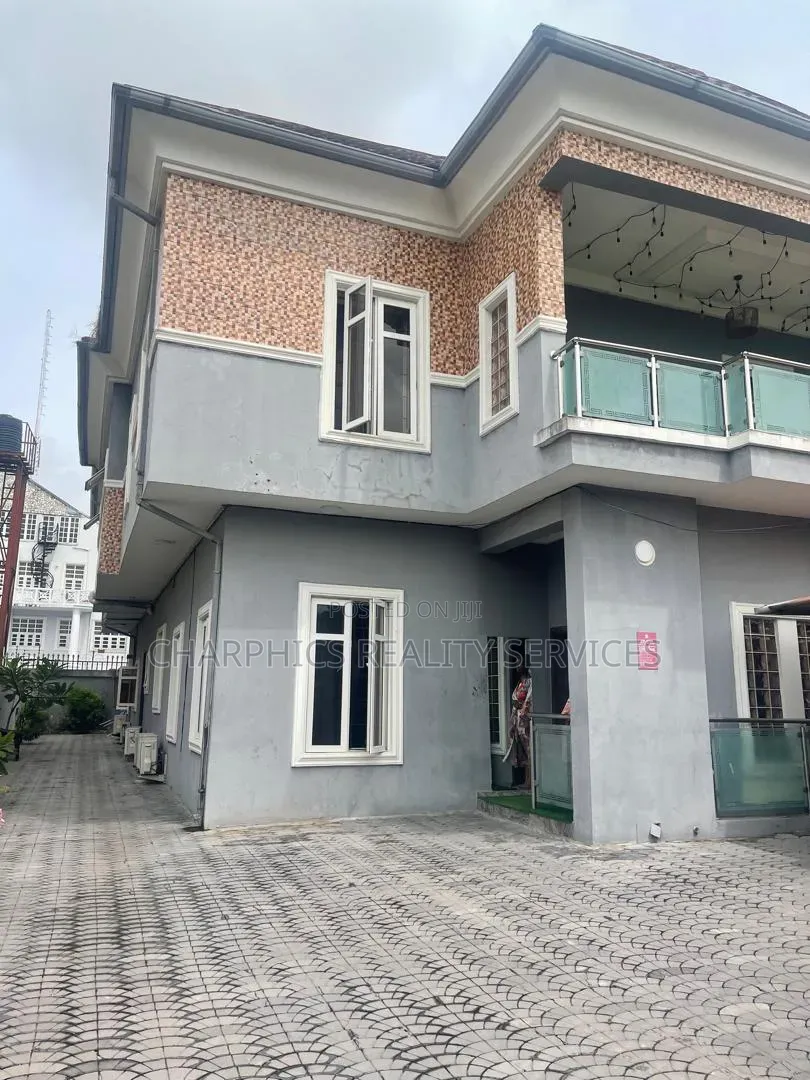 : 5 Bedrooms Detached House With 1 Room Bq at , Lekki Phase 1.