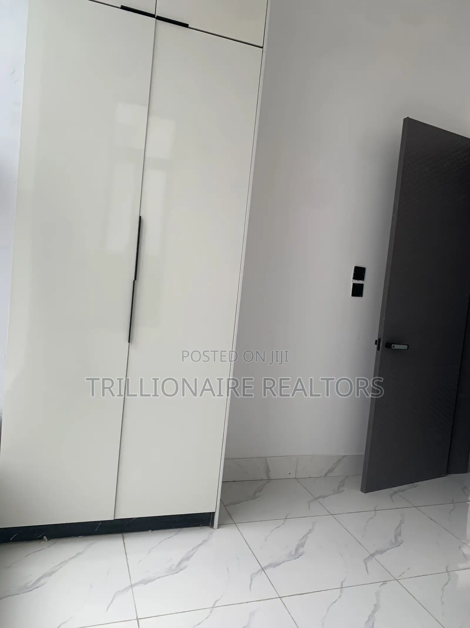 5bdrm Duplex in Behind Blenco, Sangotedo for sale