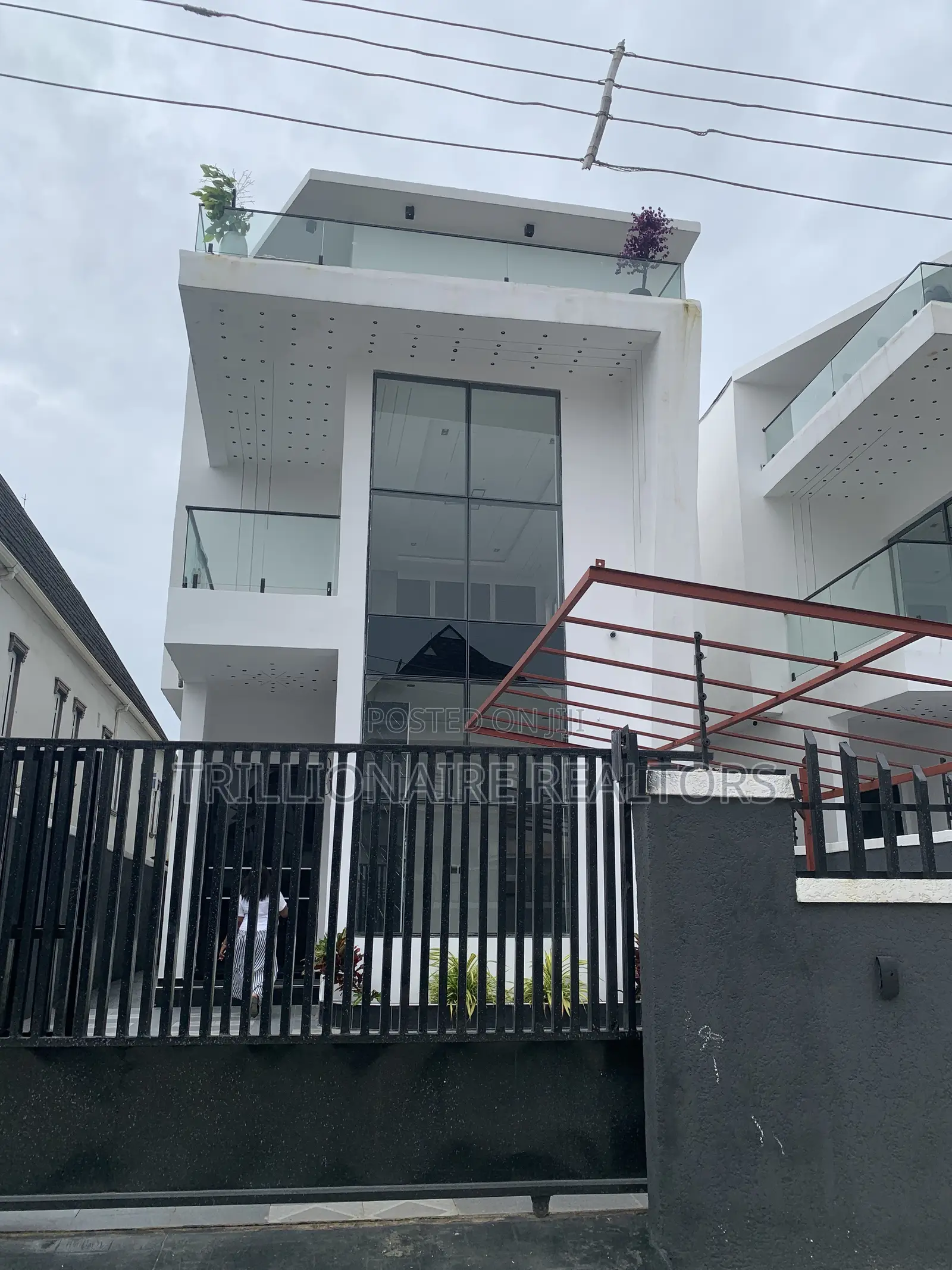 5bdrm Duplex in Behind Blenco, Sangotedo for sale