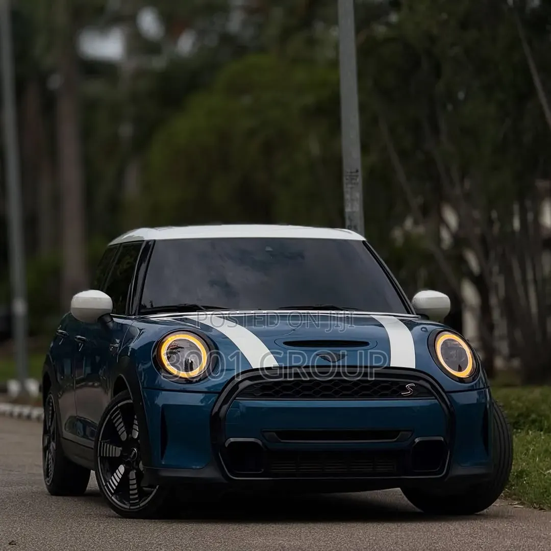 Mini Cooper 2023 Blue
