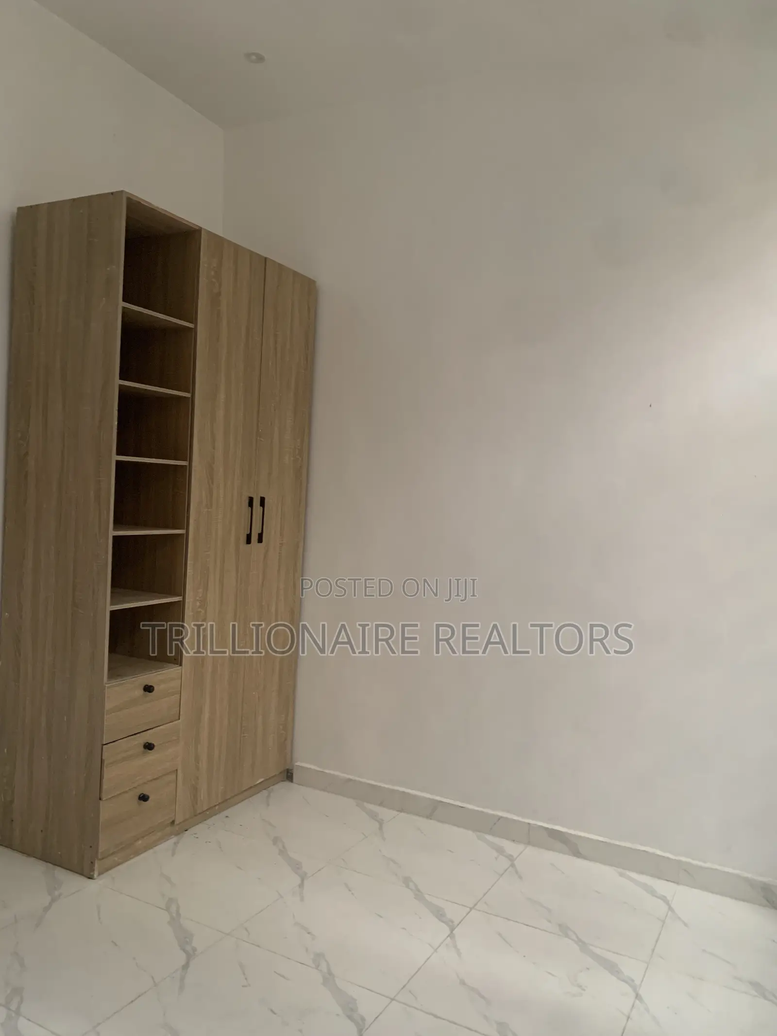 4bdrm Duplex in Behind Blenco, Sangotedo for sale