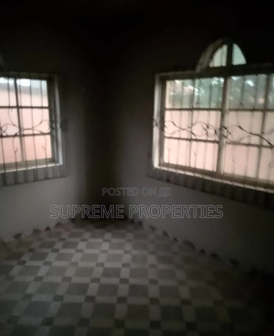 2bdrm Block of Flats in Elewuro Estate, Ibadan for rent