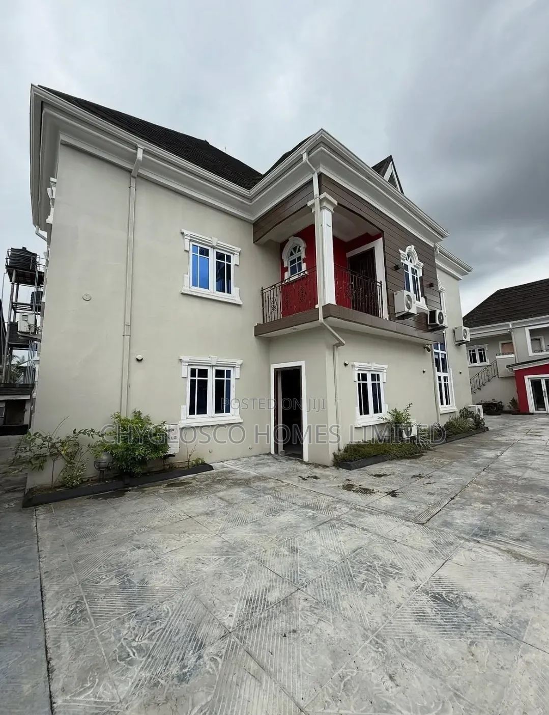 Furnished 5bdrm Duplex in New Layout for sale