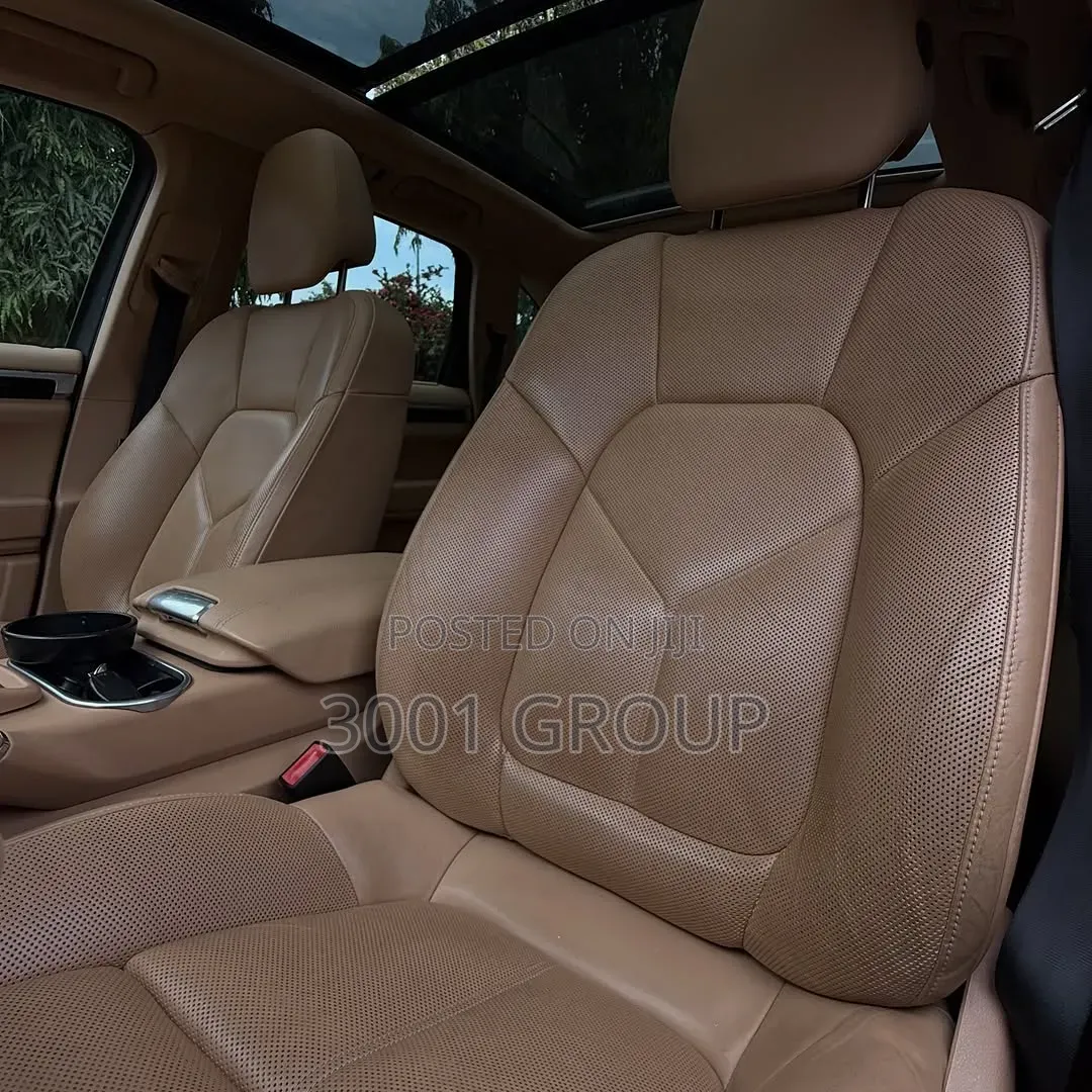 Porsche Cayenne 2016 Gray