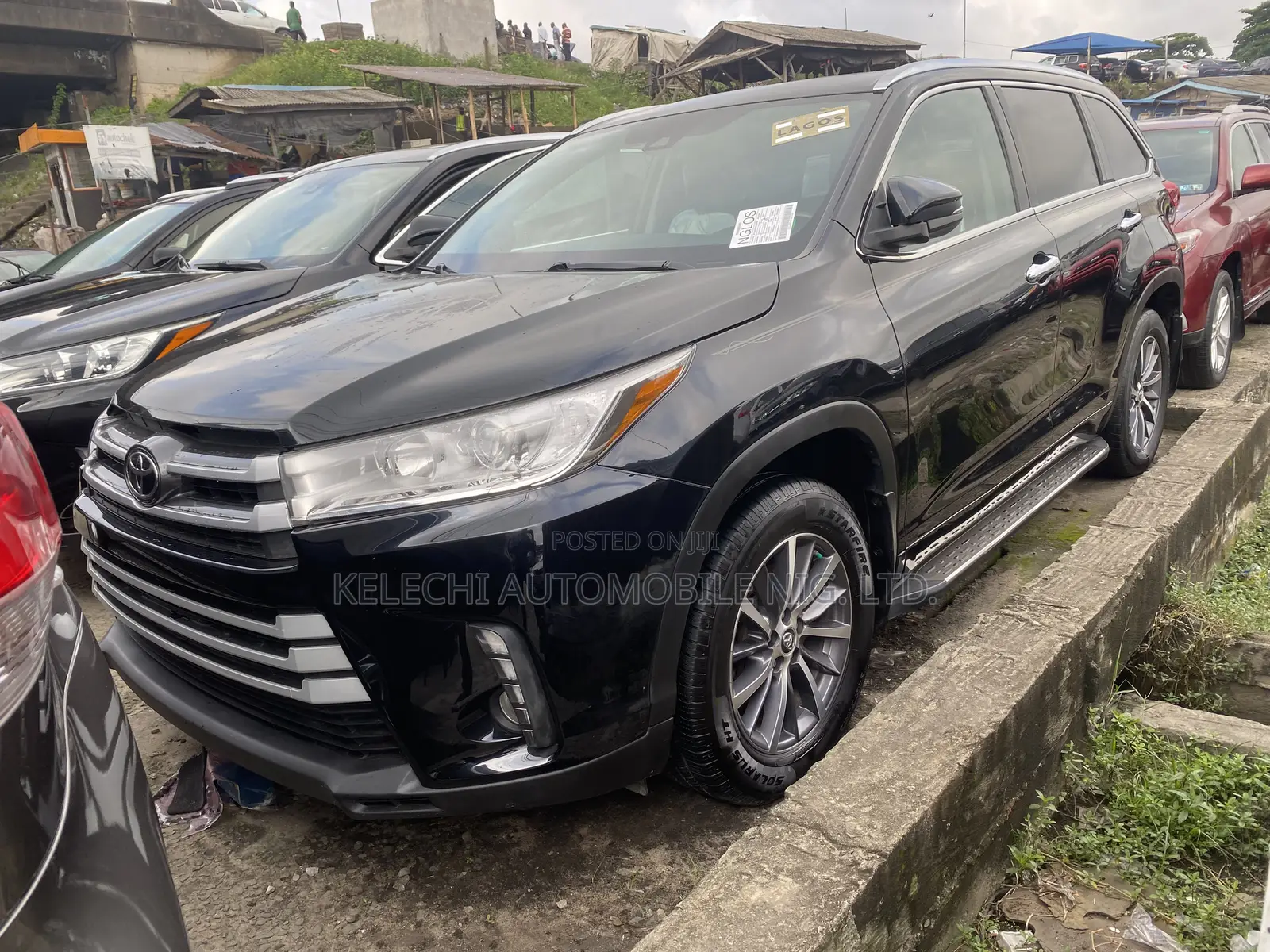 Toyota Highlander XLE 4x4 V6 (3.5L 6cyl 8A) 2018 Black