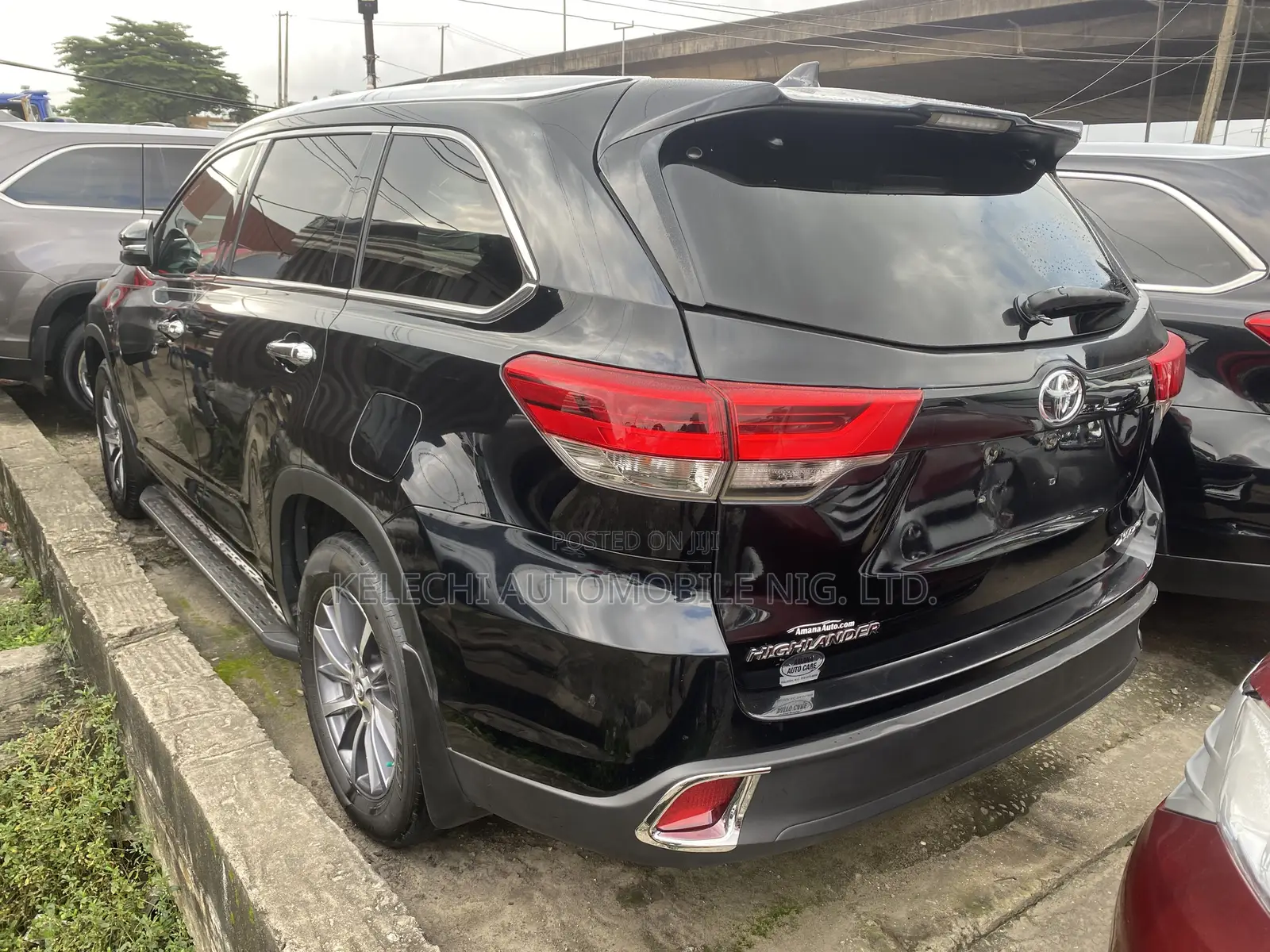 Toyota Highlander XLE 4x4 V6 (3.5L 6cyl 8A) 2018 Black