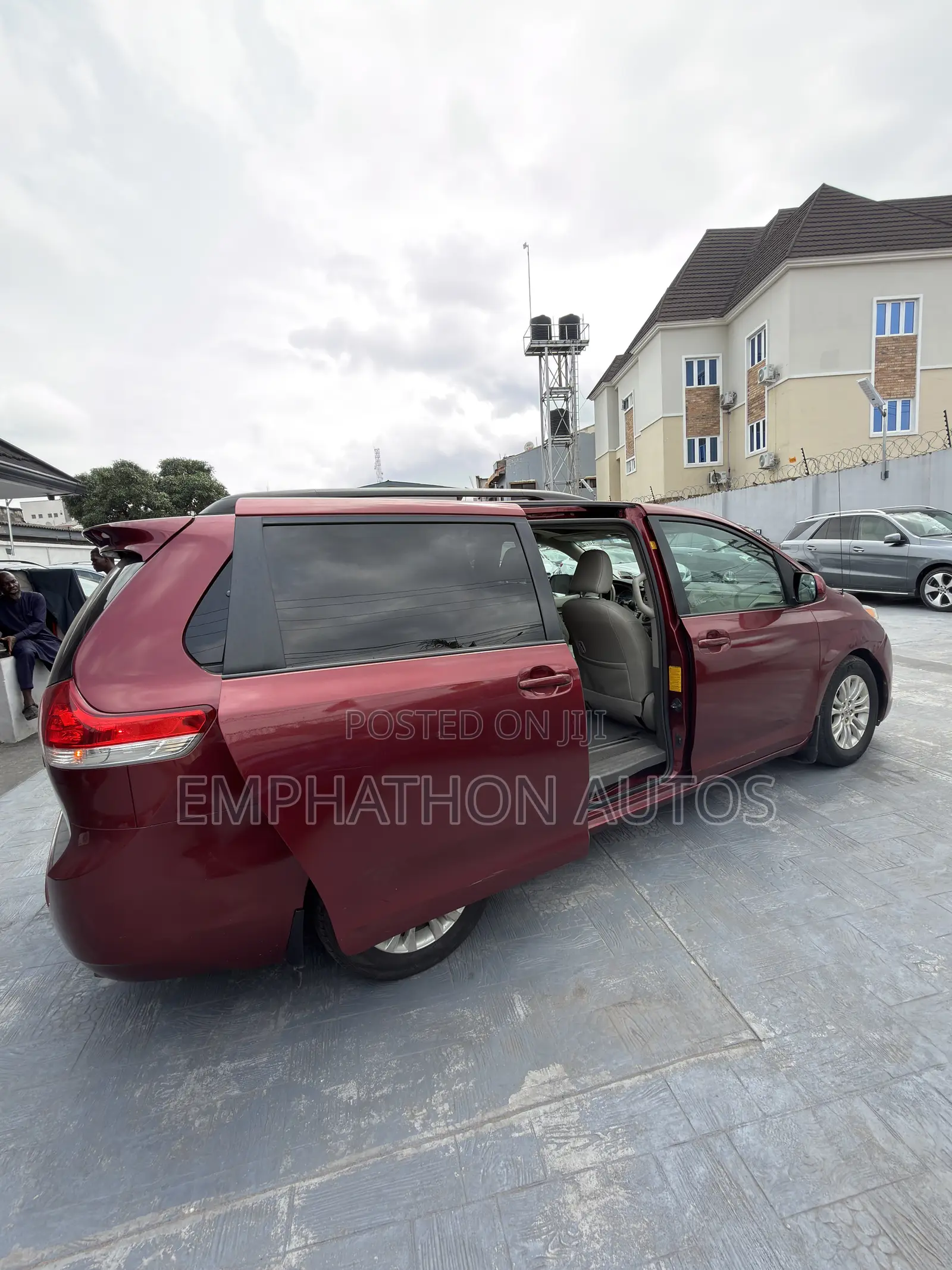 Toyota Sienna 2012 Burgundy