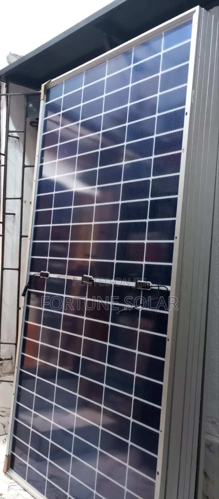 Jinko Solar Panel 650W Bifacial, (16 BB) to 144 Cell