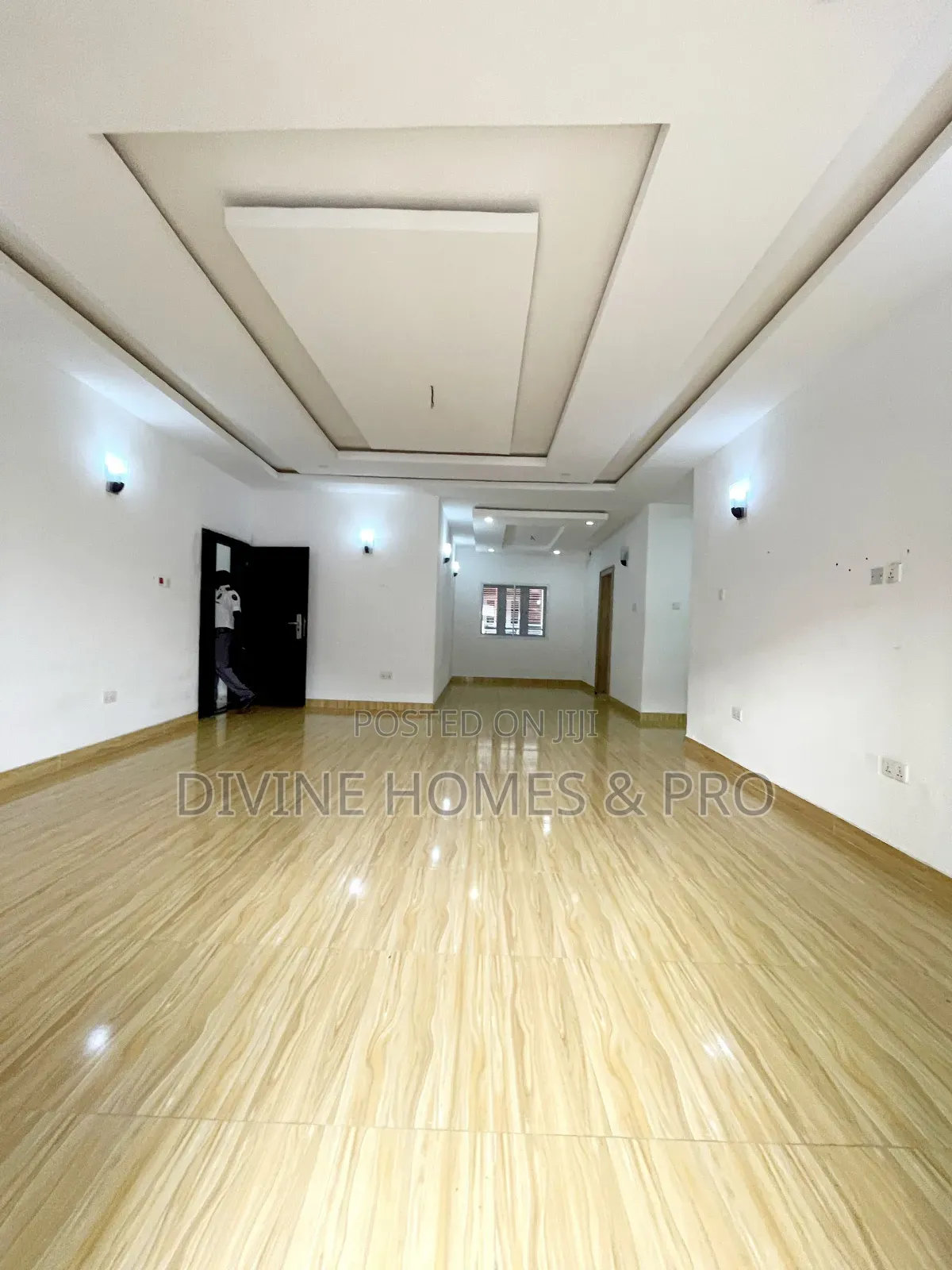 3bdrm Block of Flats in Wuye for rent