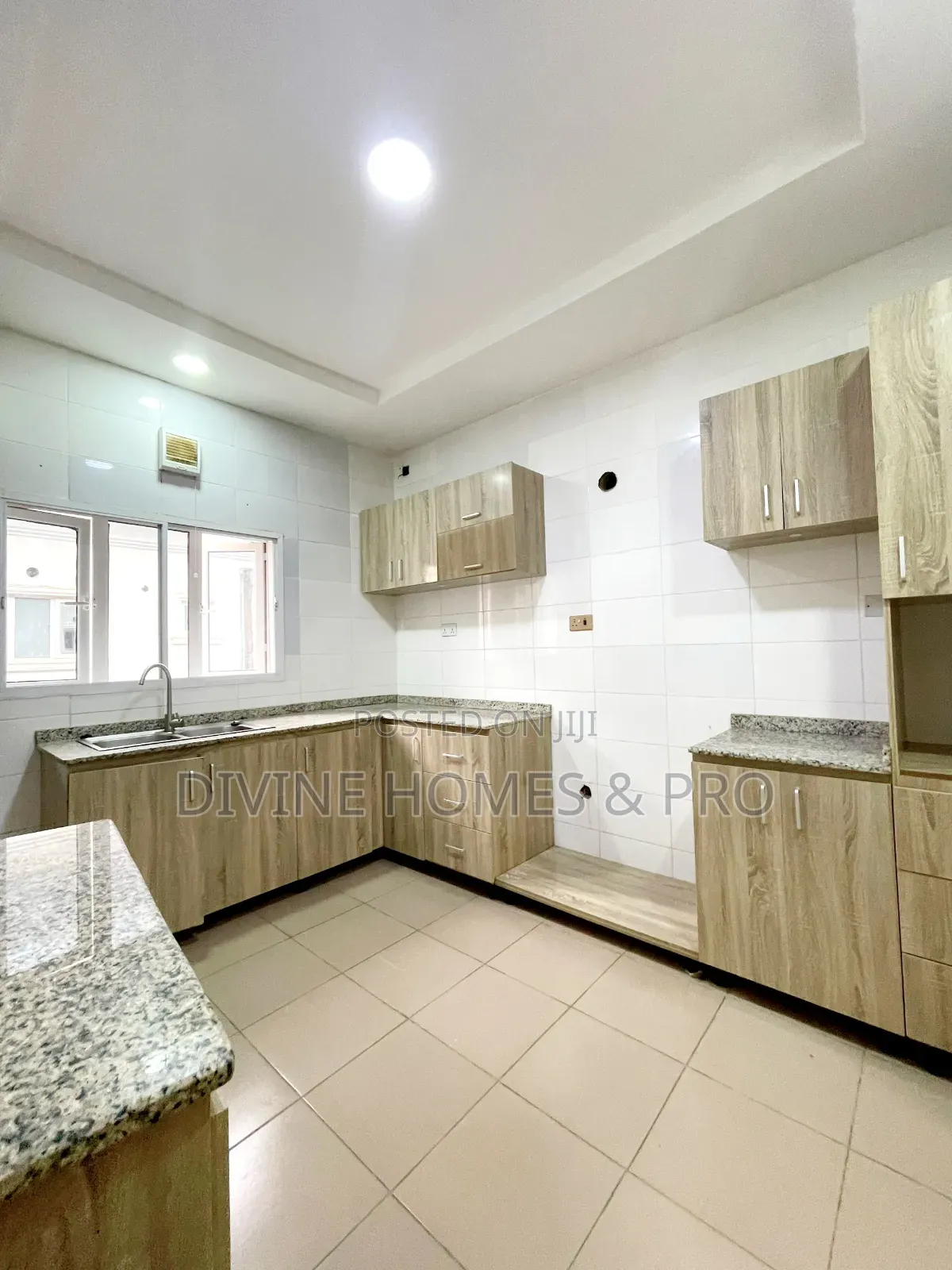 3bdrm Block of Flats in Wuye for rent