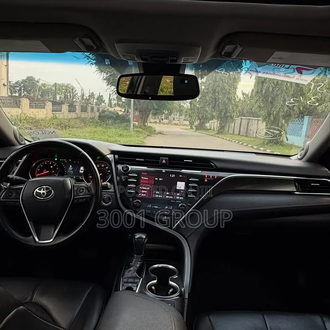 Toyota Camry 2018 Black