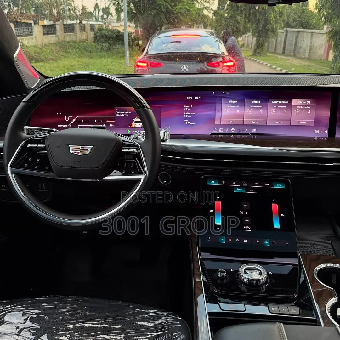 Cadillac Escalade 2025 White