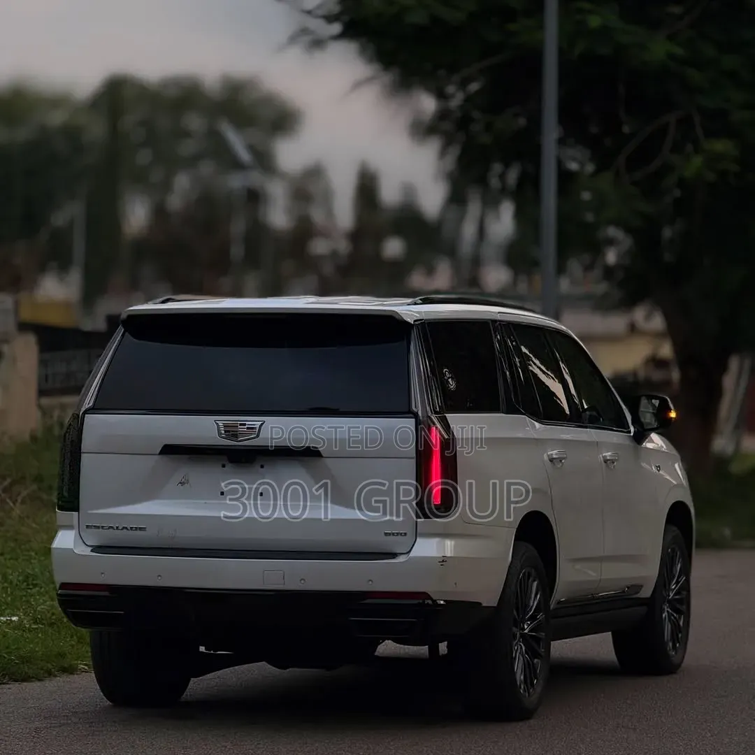 Cadillac Escalade 2025 White
