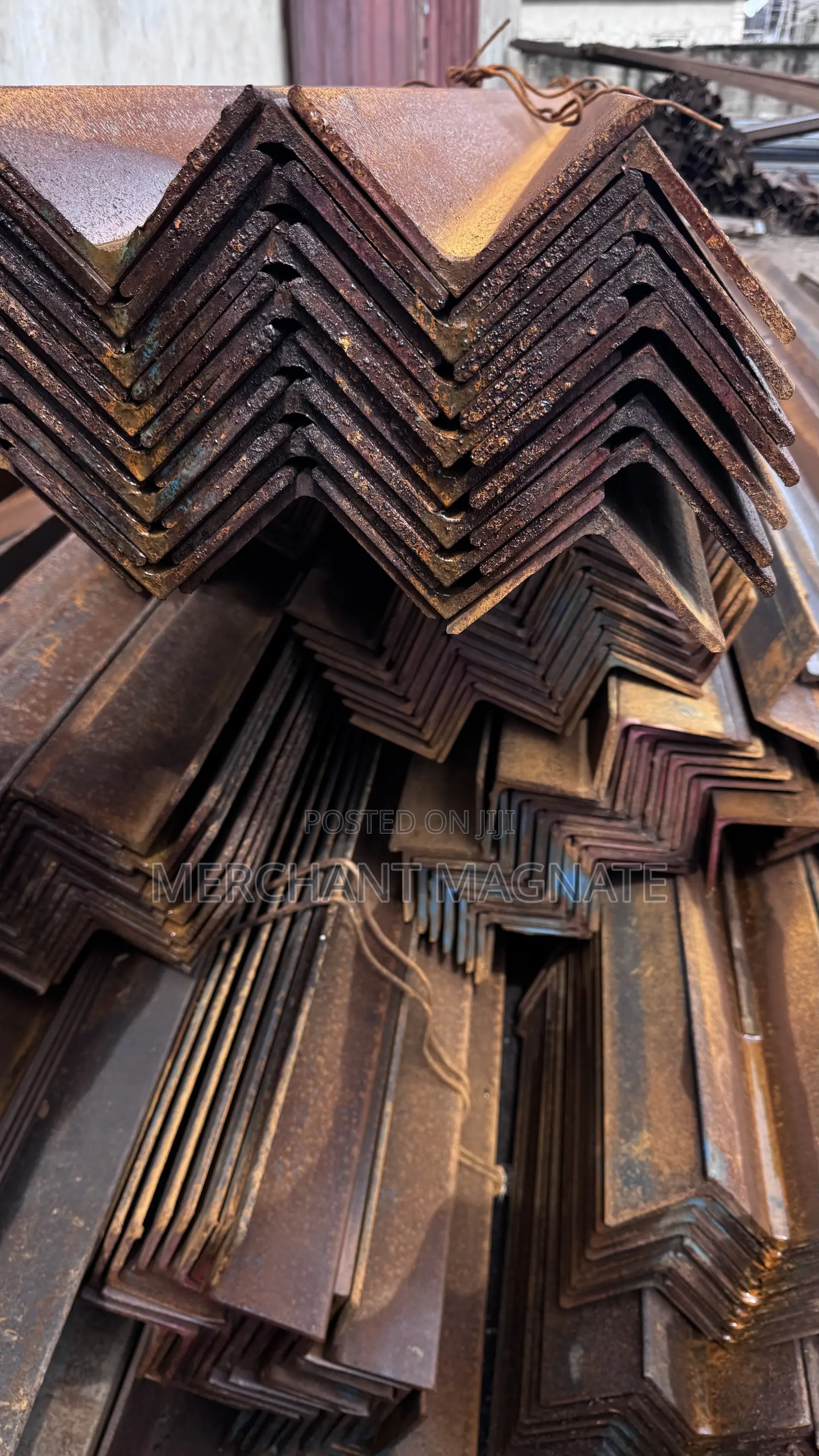 80x80x8mm Equal Angle Iron