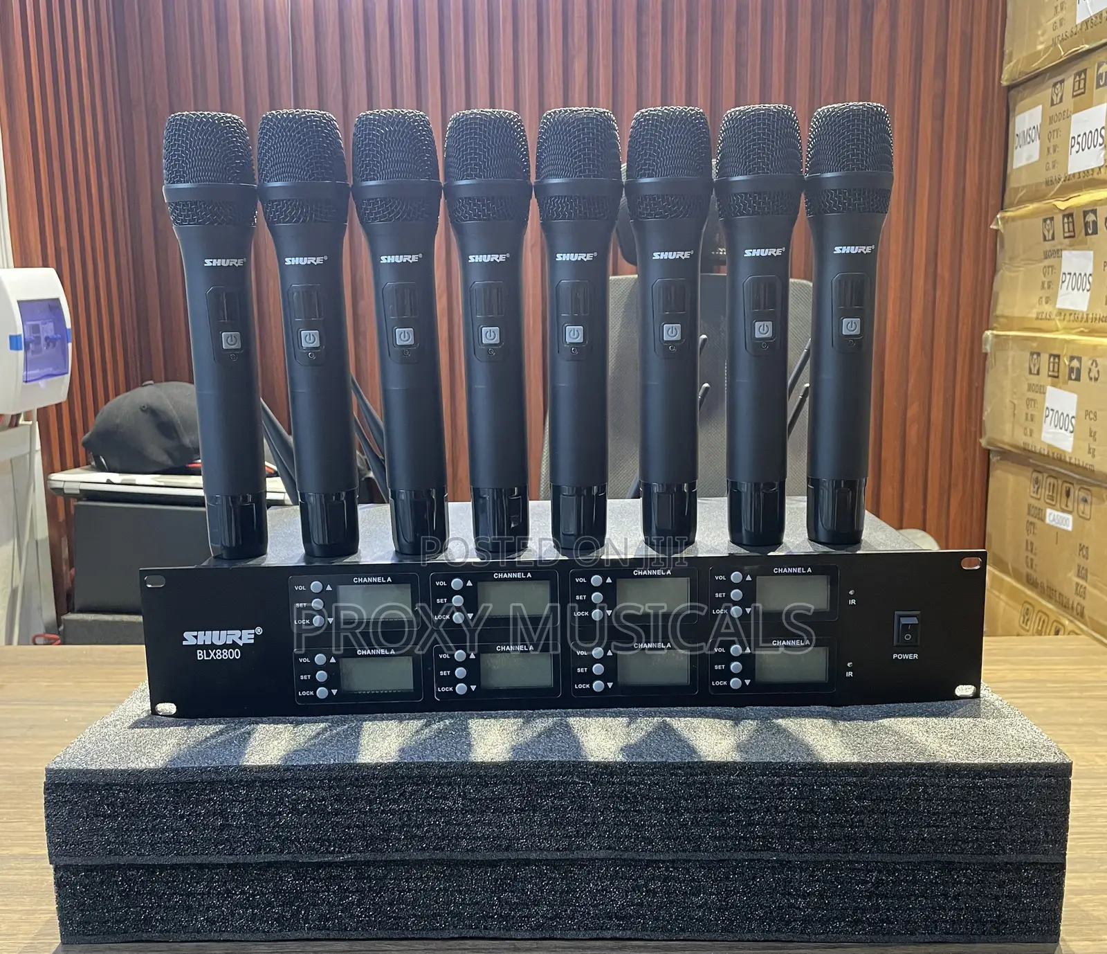 Shure BLX8800 8-in-1 Wireless Microphone