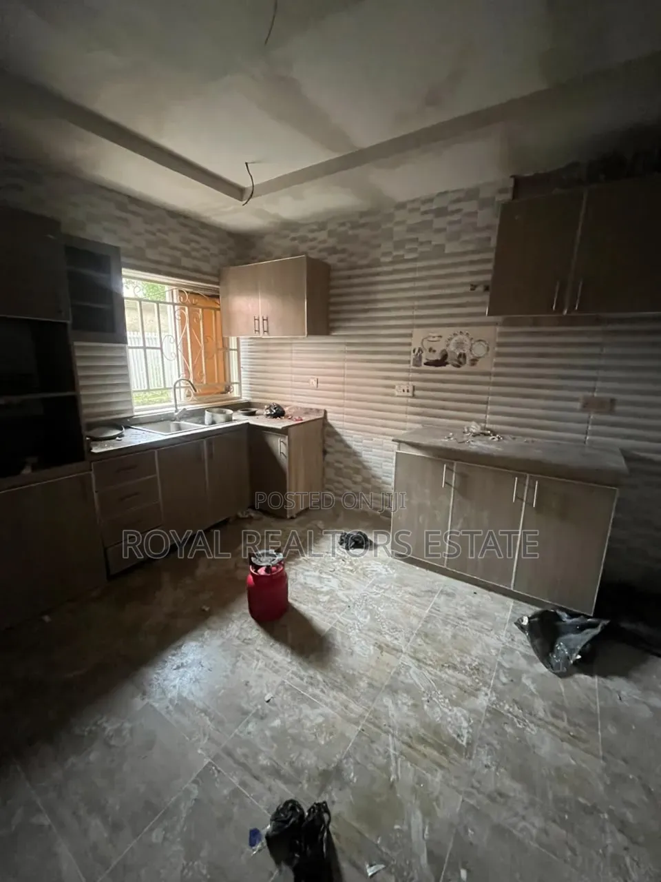 4bdrm Townhouse / Terrace in Estate On That, Lokogoma for rent