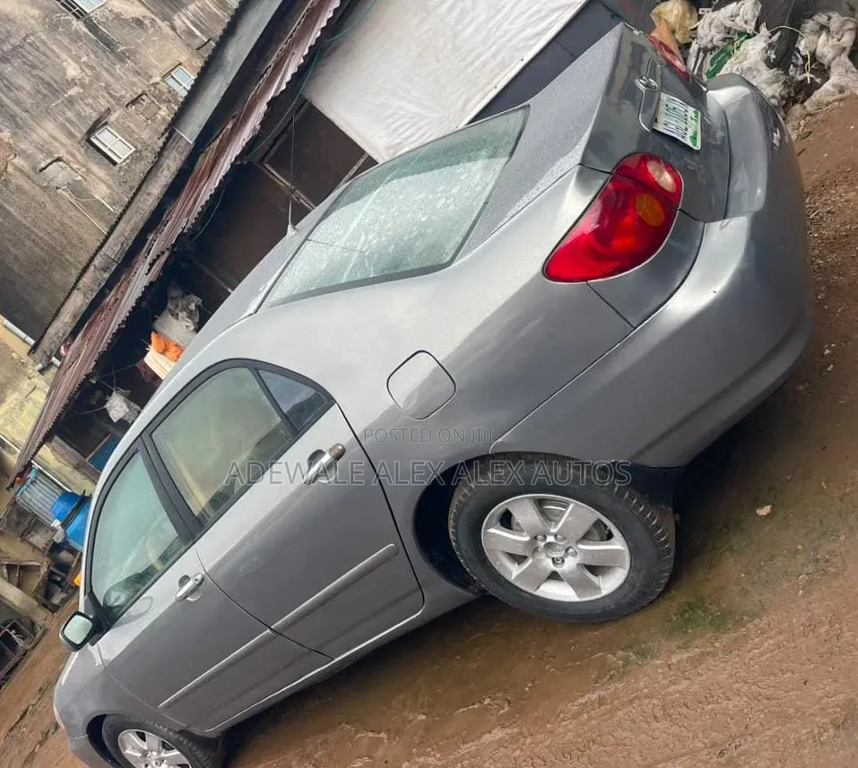Toyota Corolla 2004 Gray