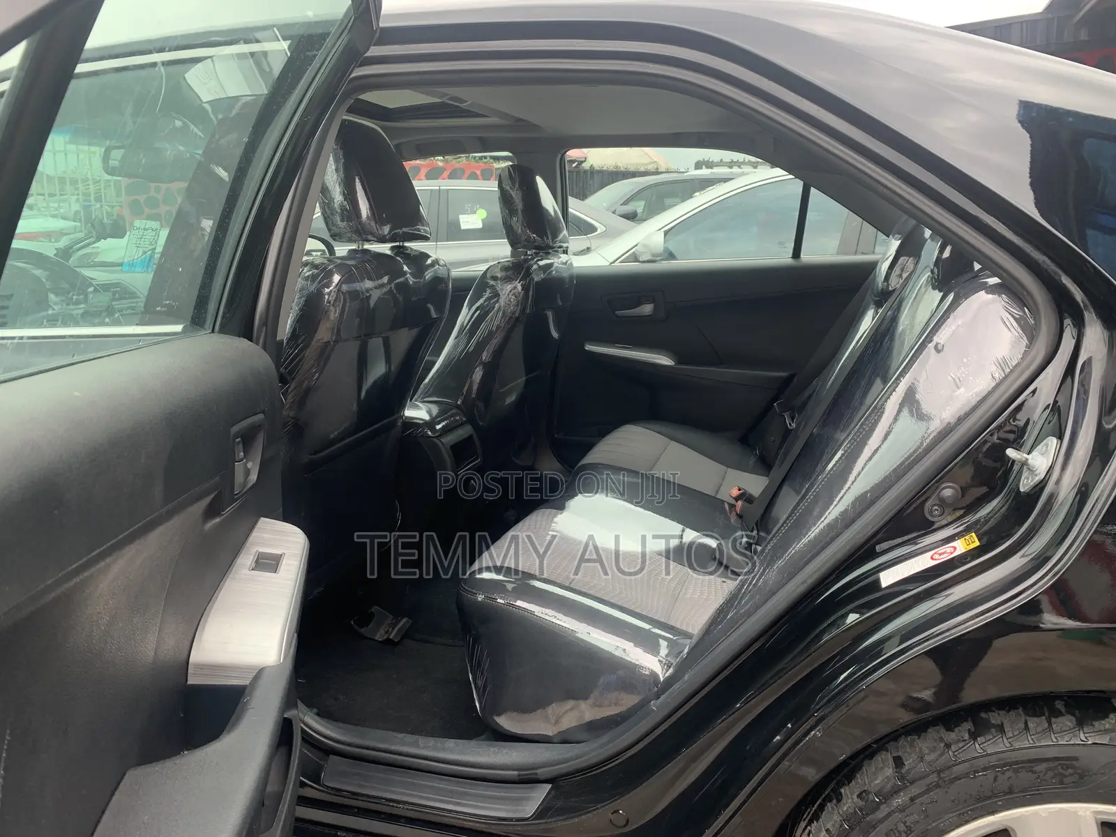 Toyota Camry SE V6 4dr Sedan (3.5L 6cyl 6A) 2012 Black