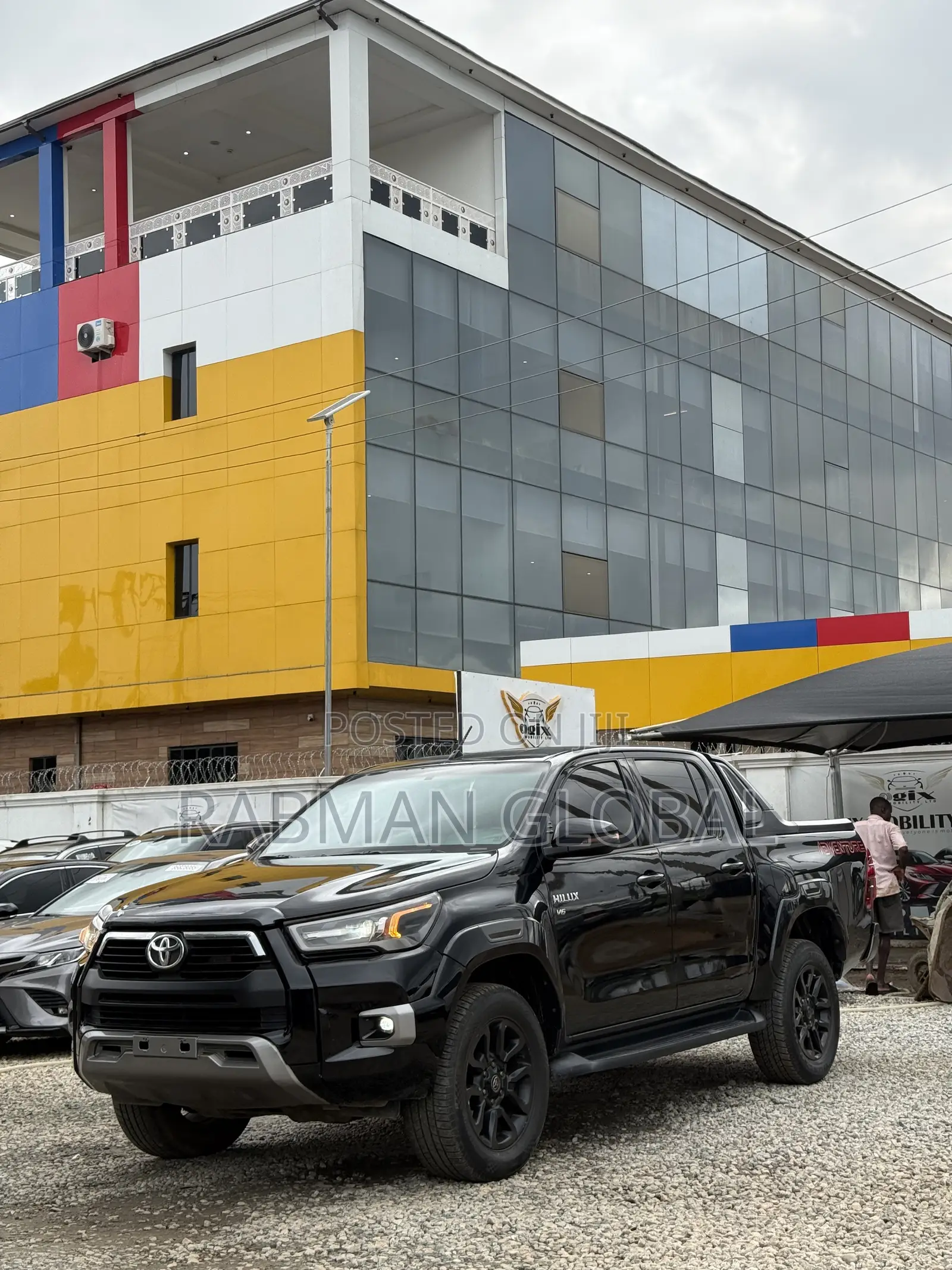 Toyota Hilux Revo Double Cab Petrol 2.7 AWD 2021 Black