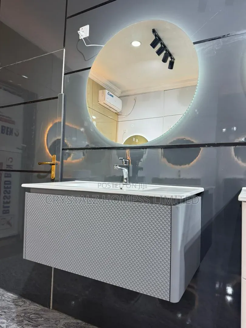 Brand New 120cm Luxury Bathroom Vanity Cabinet With LED Mirror
