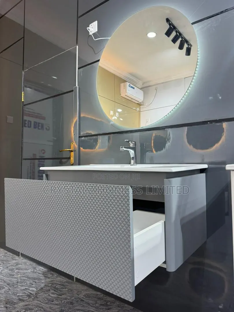 Brand New 120cm Luxury Bathroom Vanity Cabinet With LED Mirror