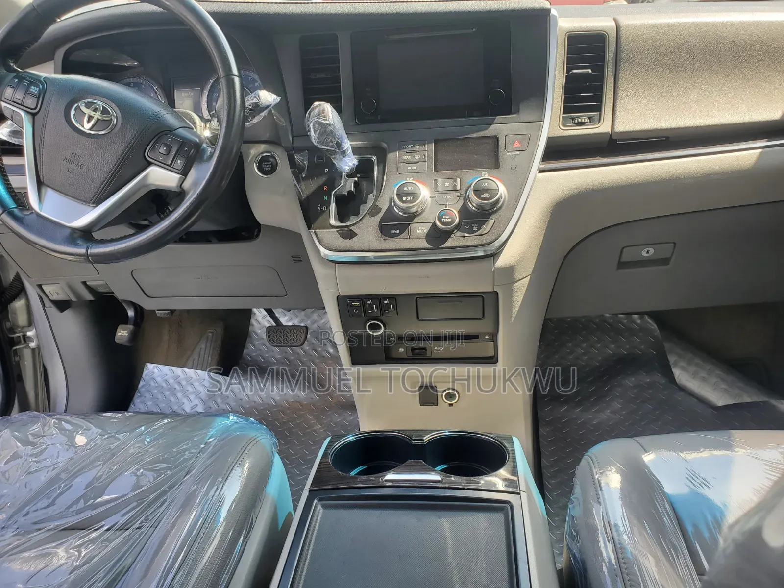Toyota Sienna 2015 Silver