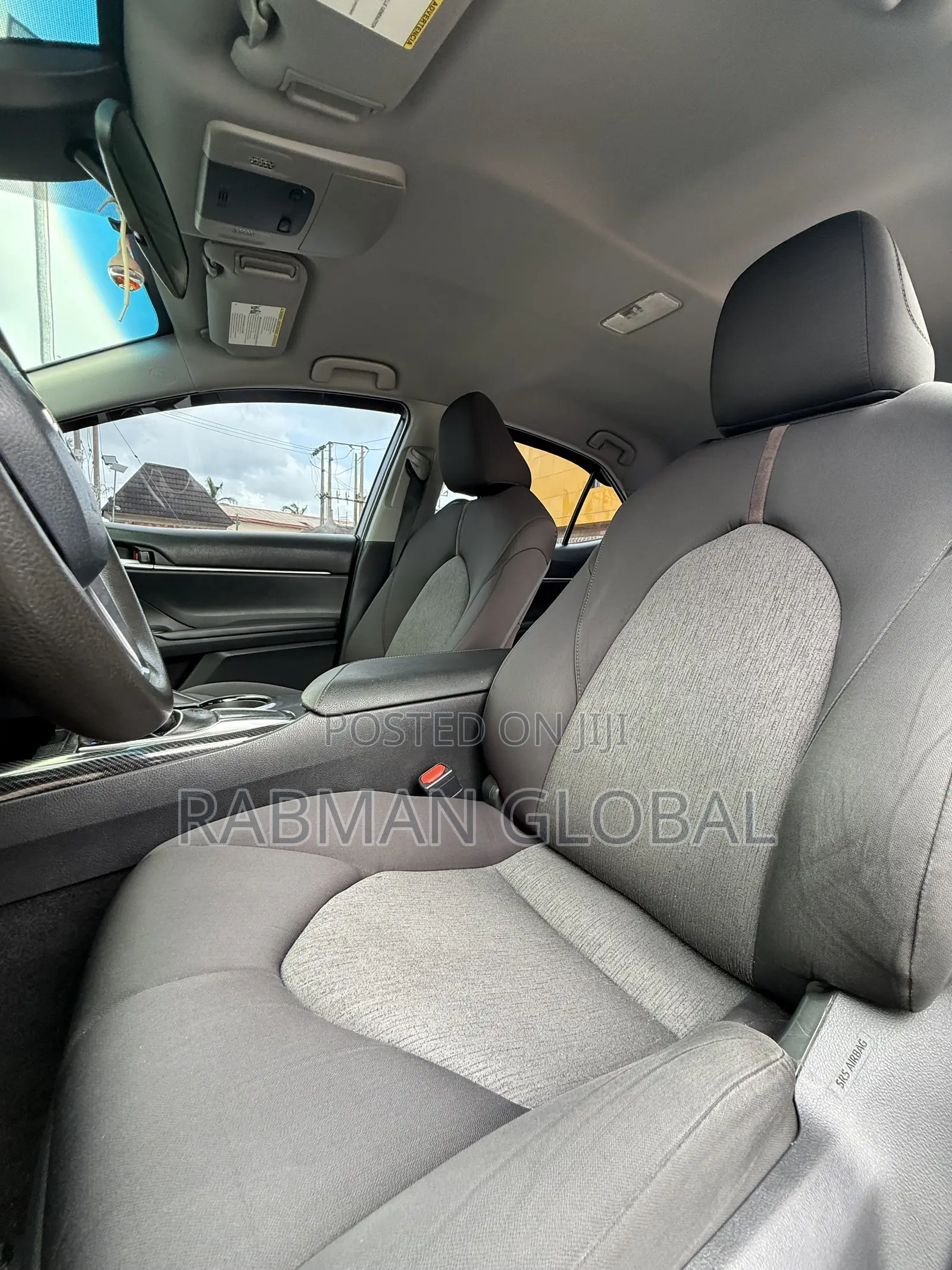 Toyota Camry SE FWD (2.5L 4cyl 8AM) 2018 Silver