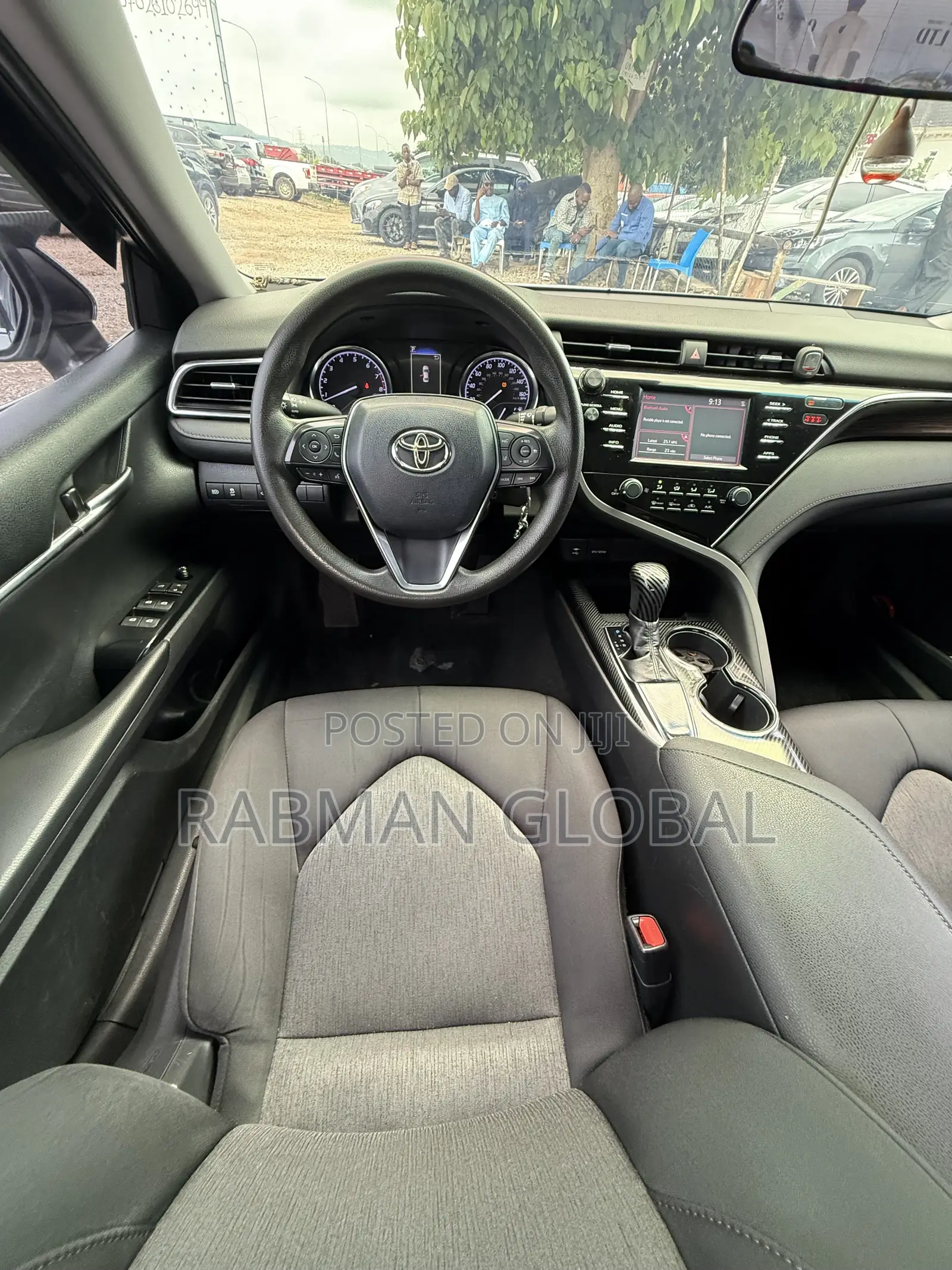 Toyota Camry SE FWD (2.5L 4cyl 8AM) 2018 Silver