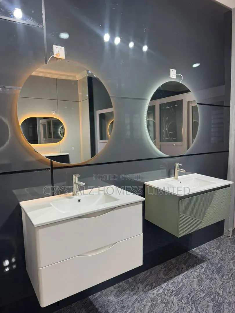 Brand New 80cm / 90cm Luxury Bathroom Vanity Cabinet With LED Mirror