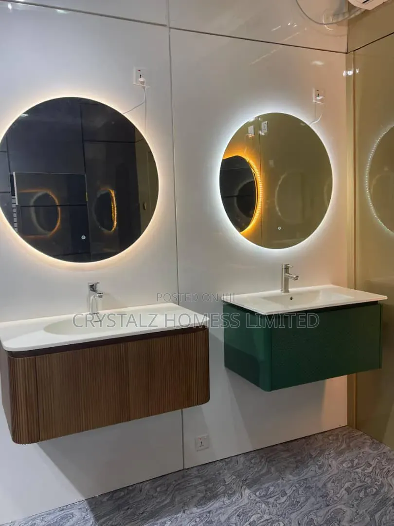 Brand New 80cm / 90cm Luxury Bathroom Vanity Cabinet With LED Mirror