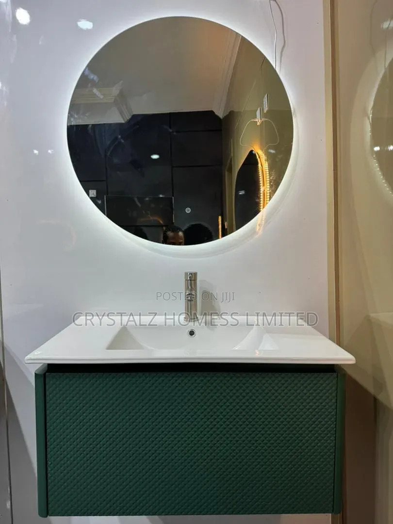 Brand New 80cm / 90cm Luxury Bathroom Vanity Cabinet With LED Mirror