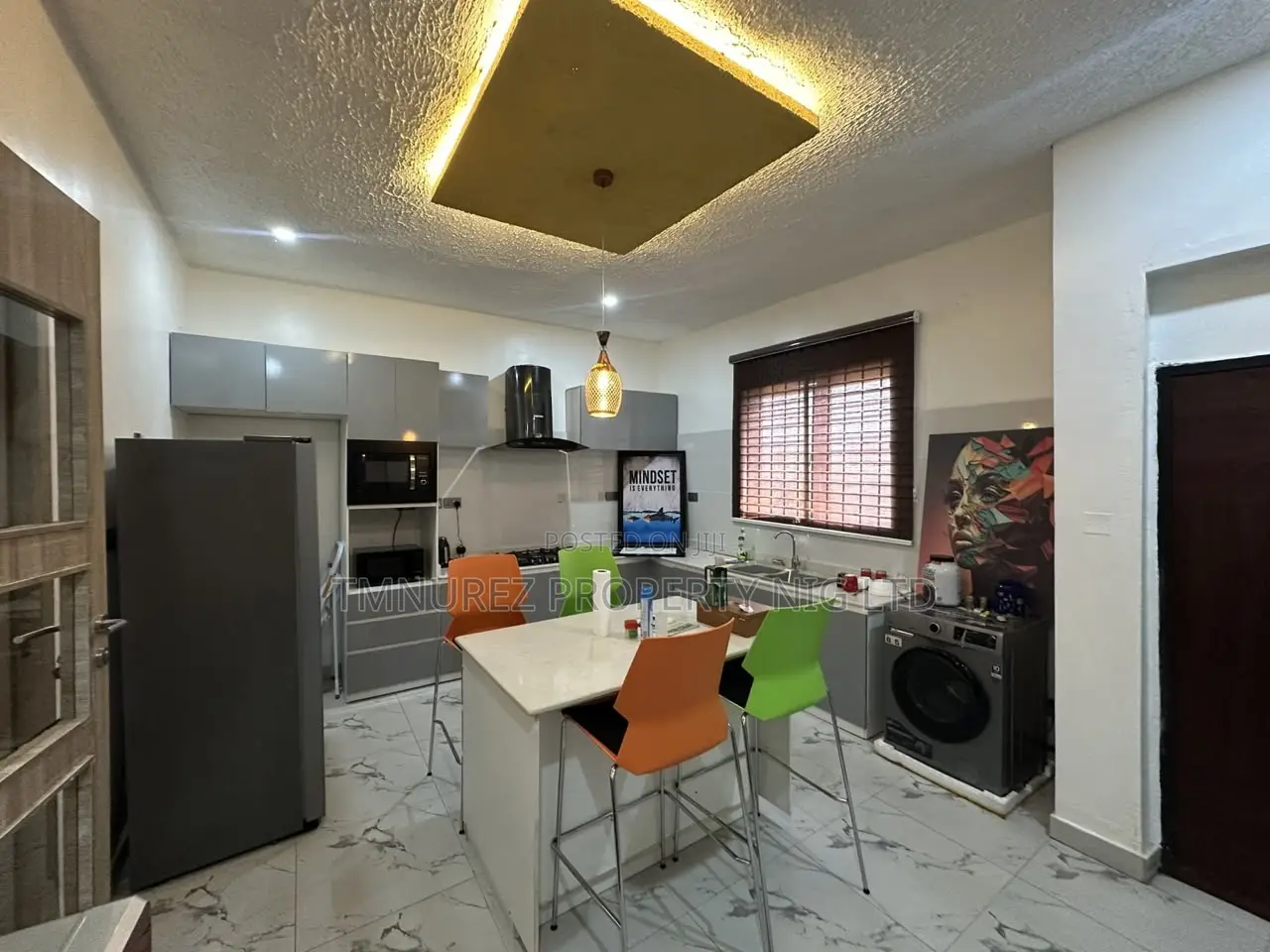 2bdrm Apartment in Lekki Phase 1 for rent