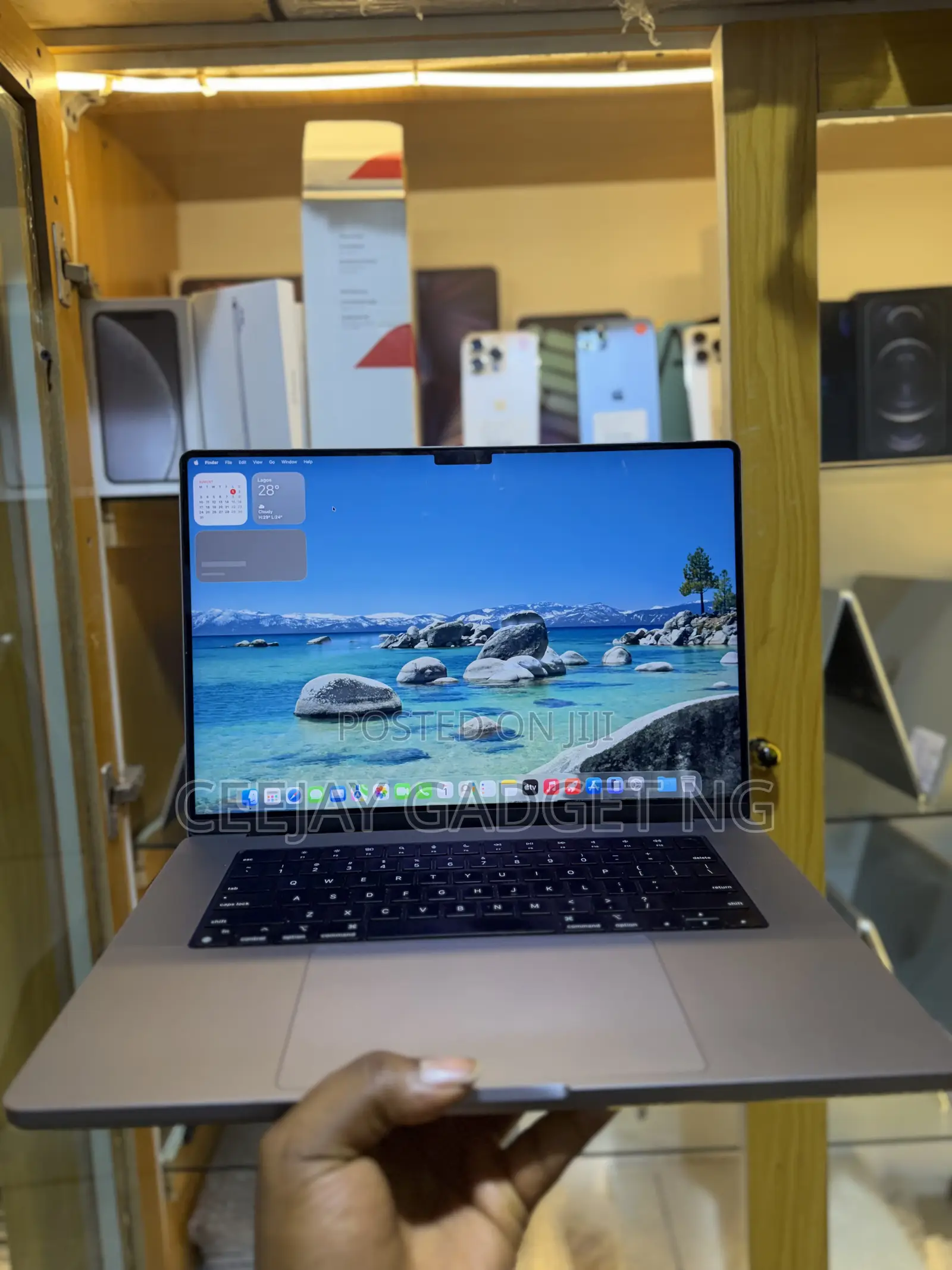 Laptop Apple MacBook Pro 2021 M1 Max 64GB Apple M1 Max SSD 1T
