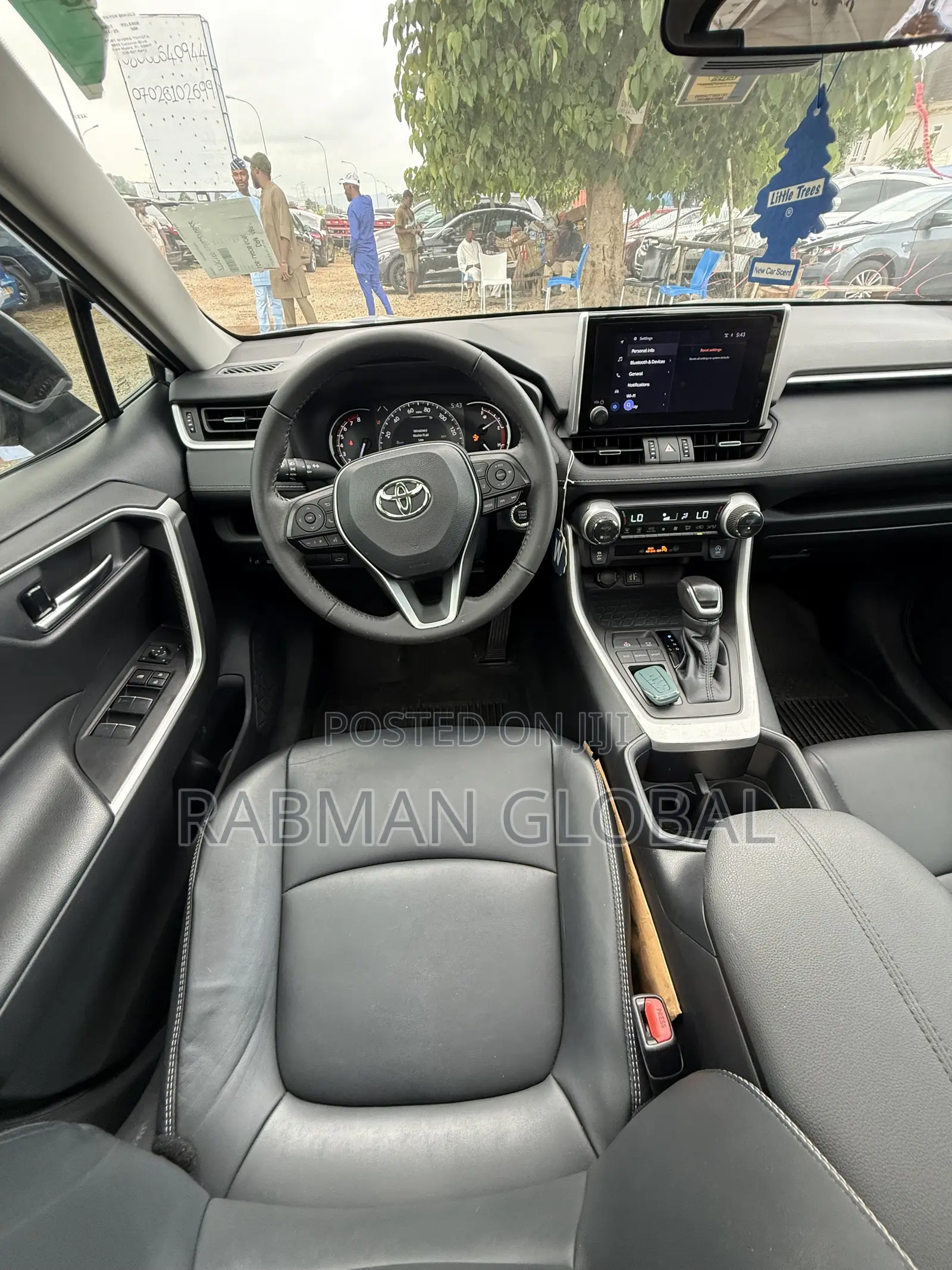 Toyota RAV4 XLE AWD 2024 Silver