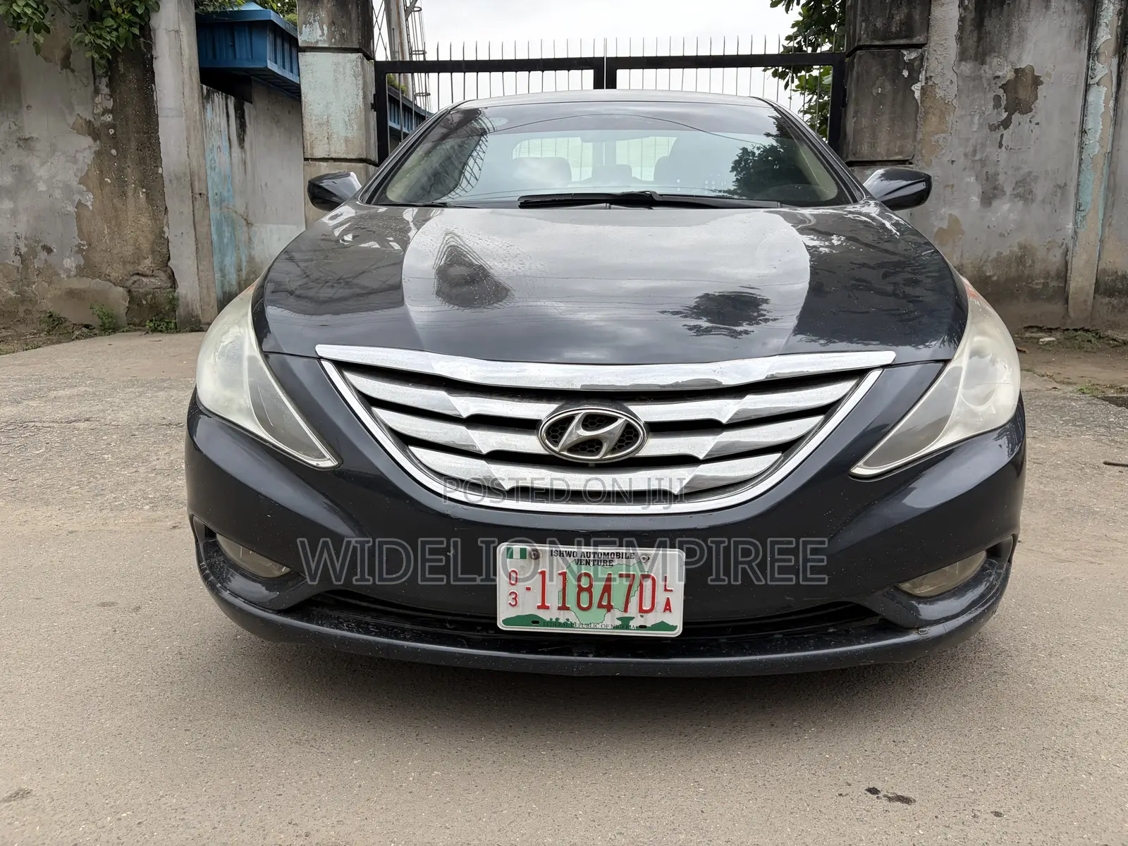 Hyundai Sonata 2011 Blue
