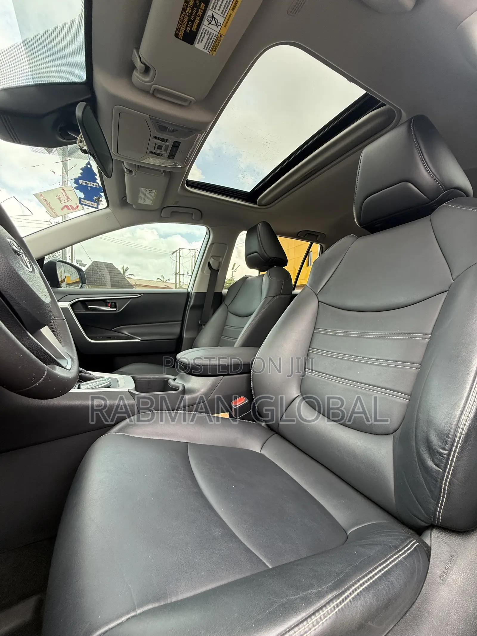 Toyota RAV4 XLE AWD 2024 Silver