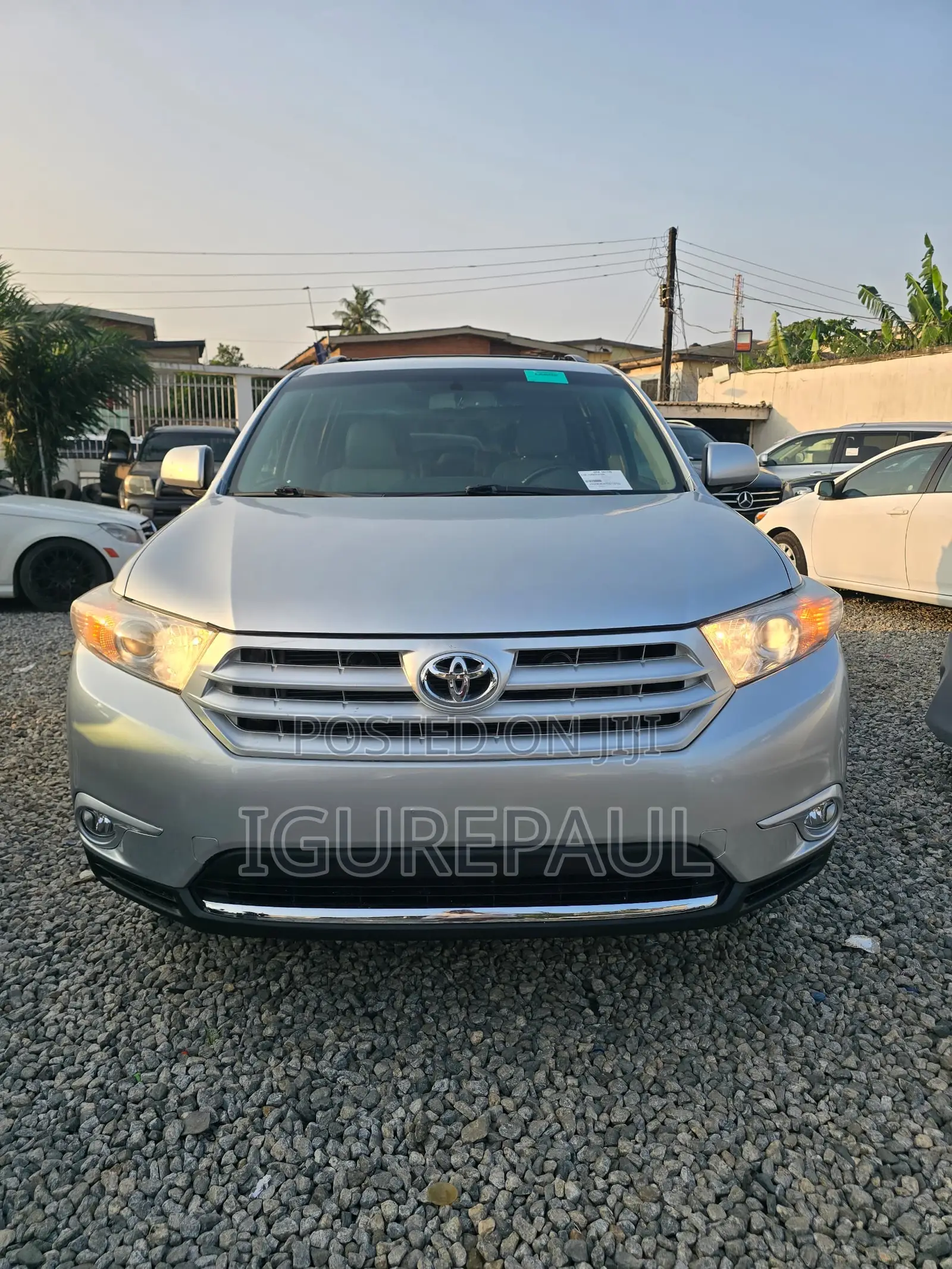 Toyota Highlander SE 2012 Silver