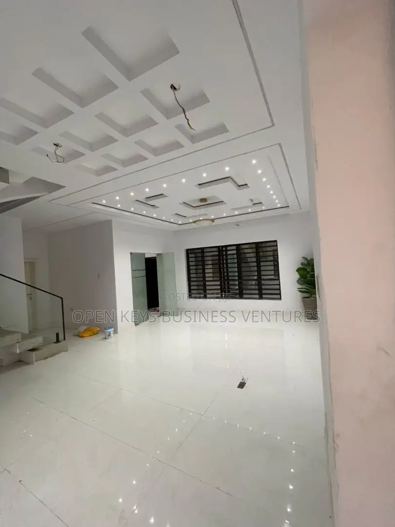 Furnished 4bdrm Duplex in Bodija for sale