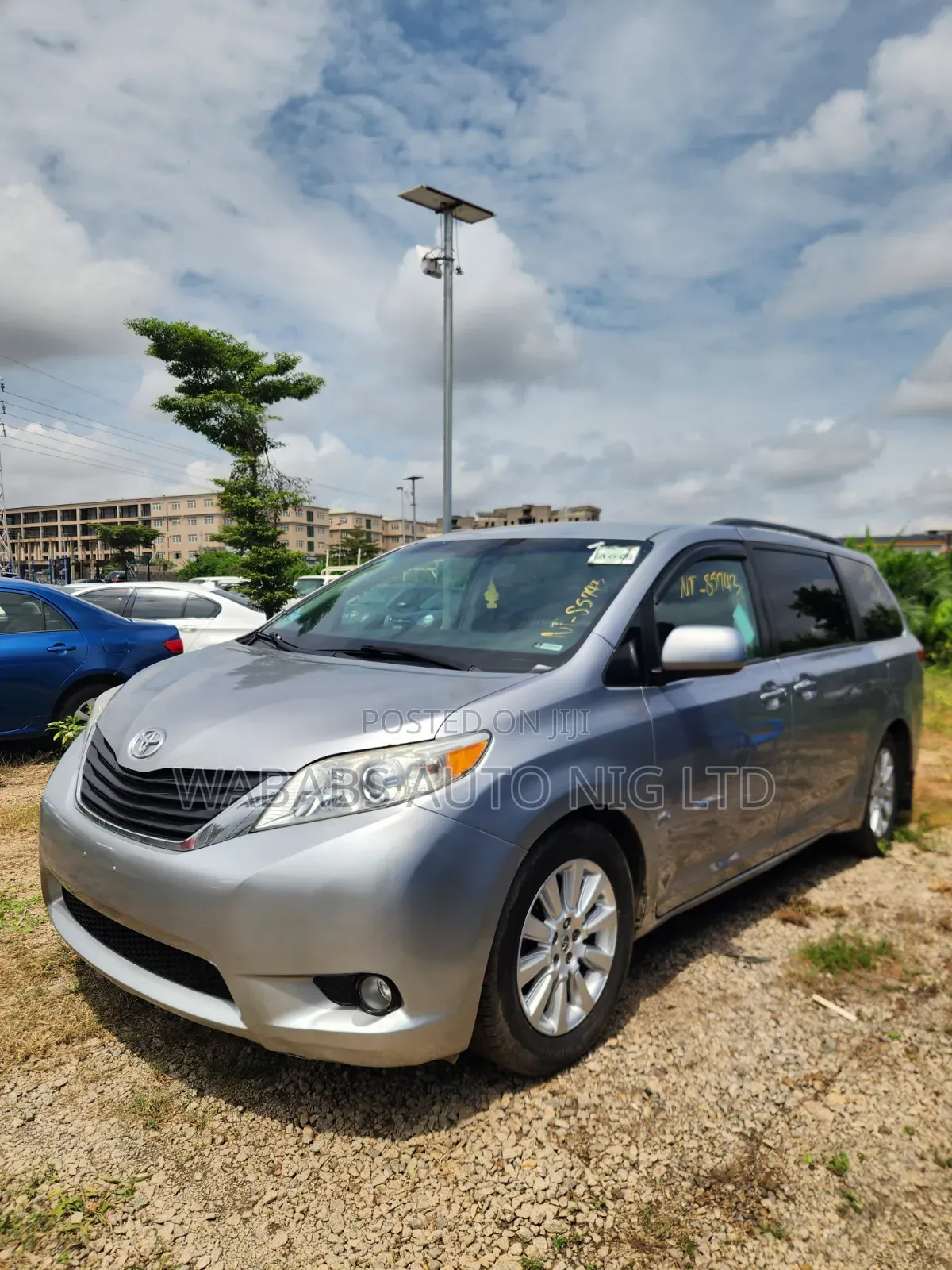 Toyota Sienna 2010 Silver