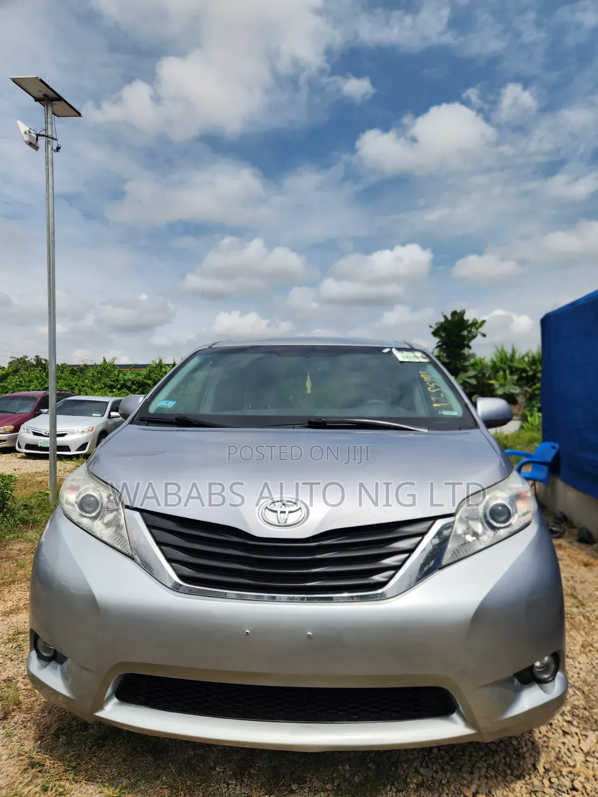Toyota Sienna 2010 Silver