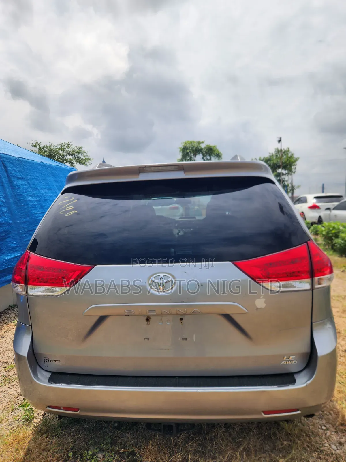 Toyota Sienna 2010 Silver