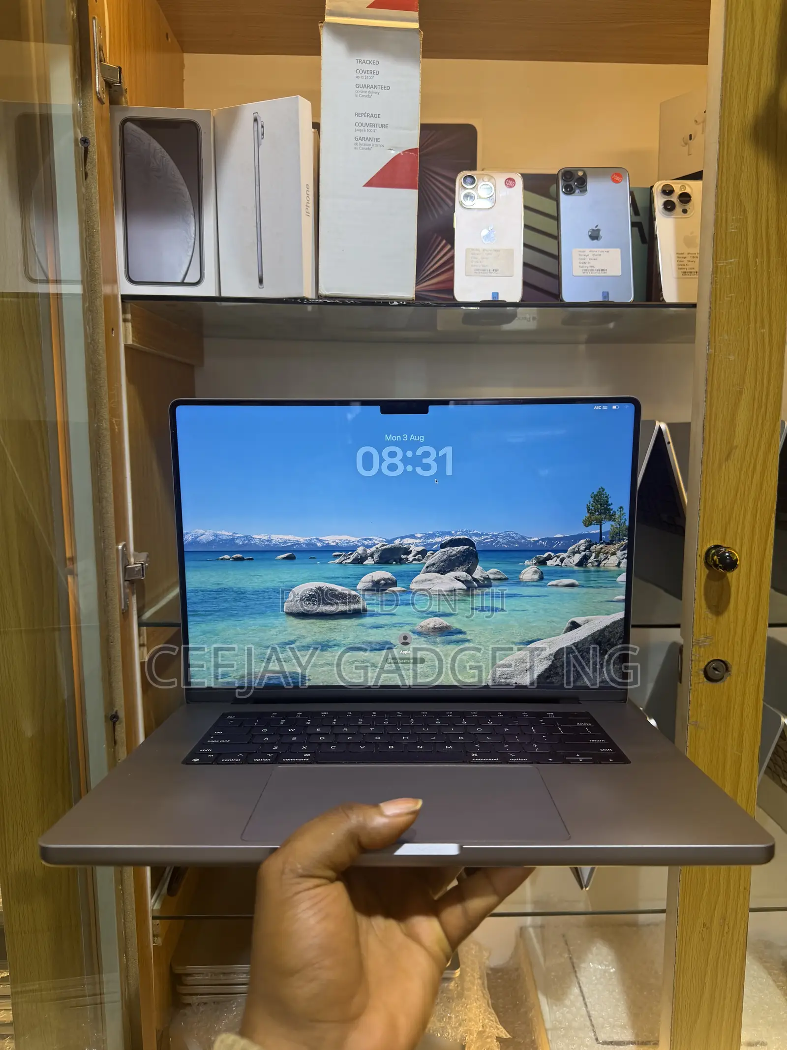 Laptop Apple MacBook Pro 2021 M1 Max 64GB Apple M1 Max SSD 1T