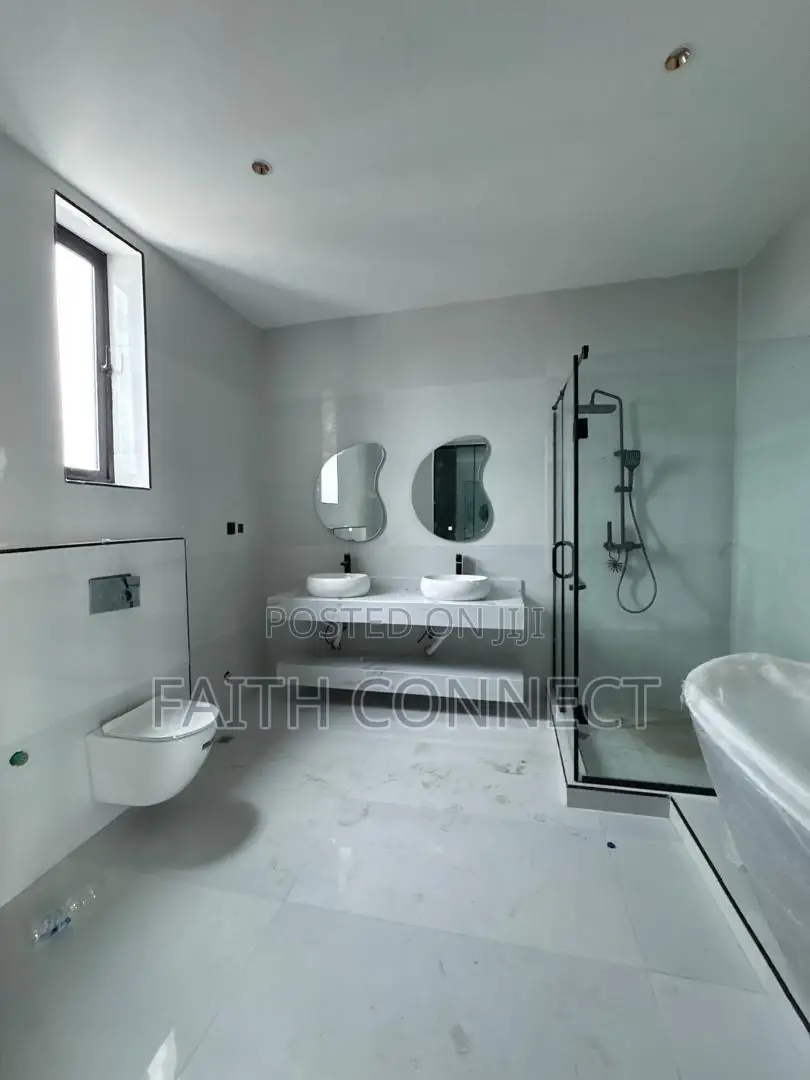 5bdrm Duplex in Ajah for sale