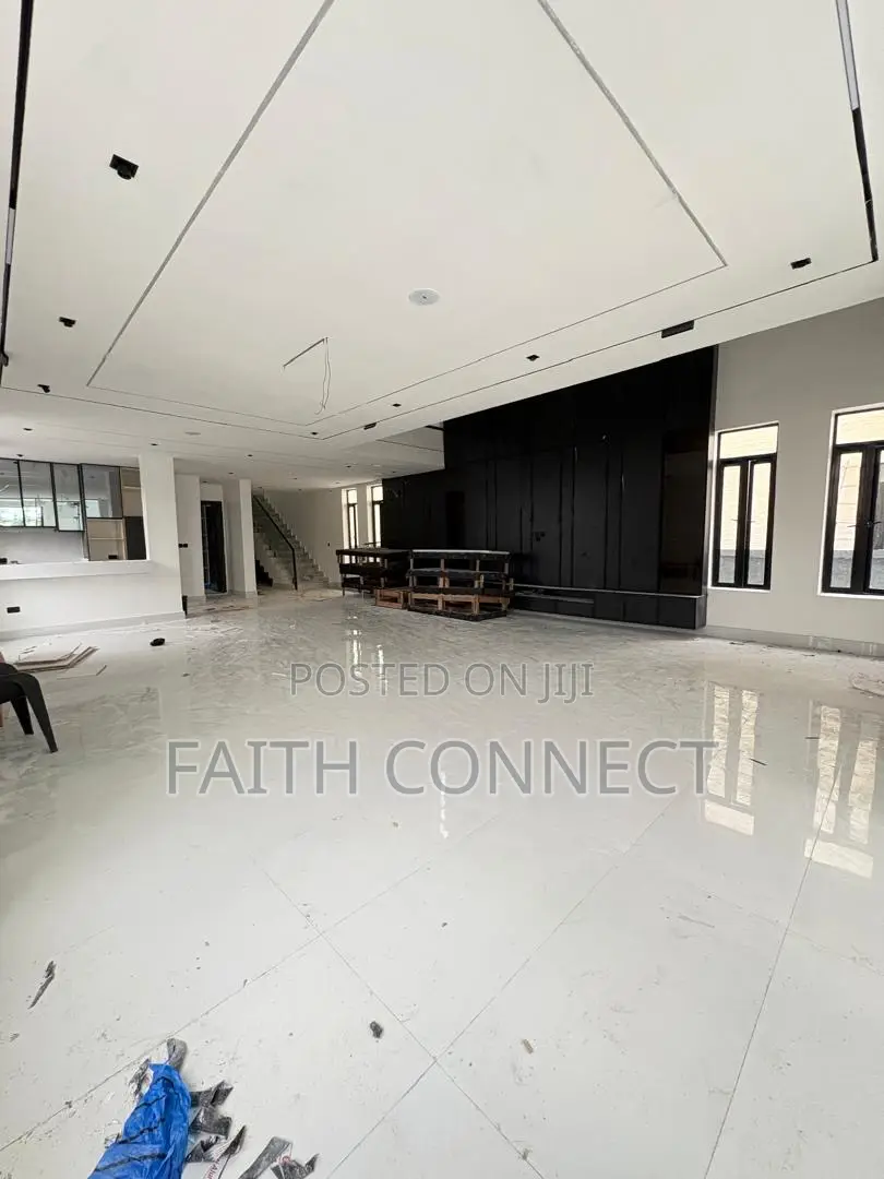 5bdrm Duplex in Ajah for sale