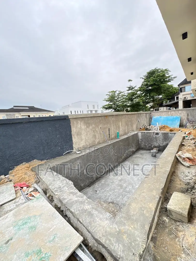 5bdrm Duplex in Ajah for sale