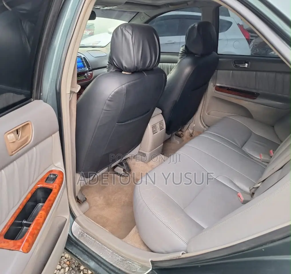 Toyota Camry XLE 4dr Sedan (2.4L 4cyl 5A) 2005 Green